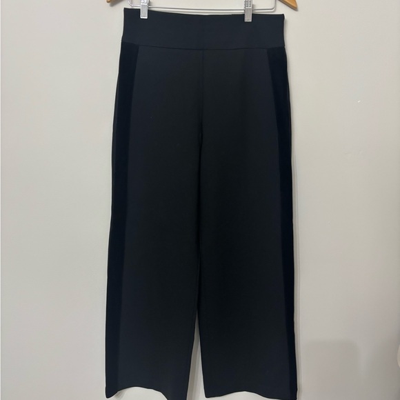 Express Women's Black Pants with Velvet New with tags - Picture 2 of 9